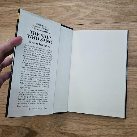 The Ship Who Sang by Anne McCaffrey ~ Hardcover ~ 1969 Edition ~ 0345334310 - Picture 8 of 12